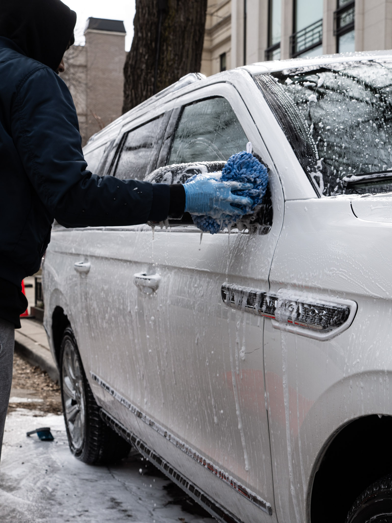 Ceramic Coating vs. Wax: Which Is Better for Chicago Weather?
